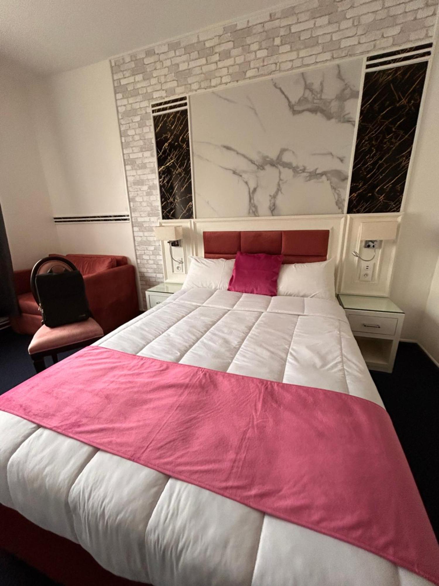 Hotel Grand Paris Villejuif Exteriör bild