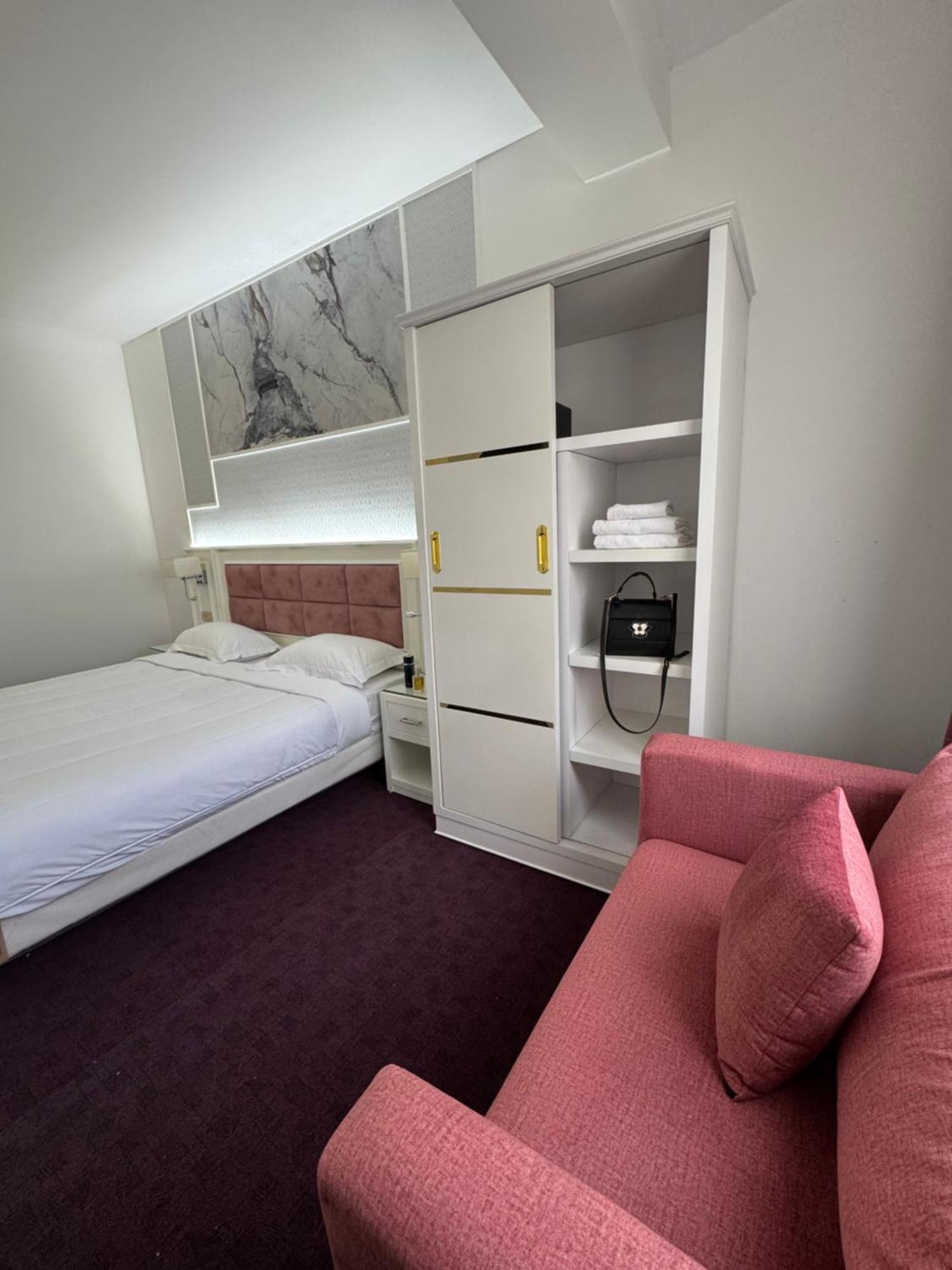 Hotel Grand Paris Villejuif Exteriör bild